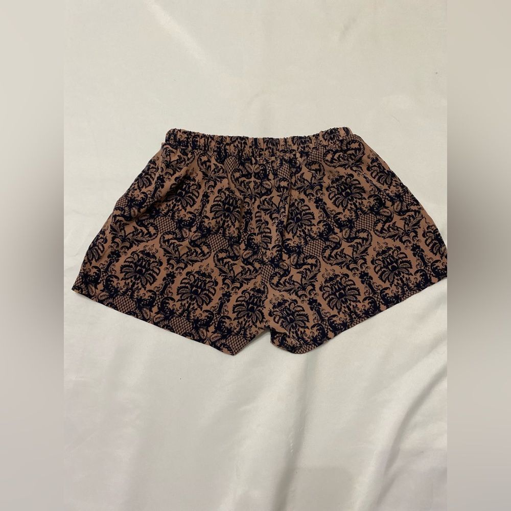 Tyche Damask print shorts Size Large